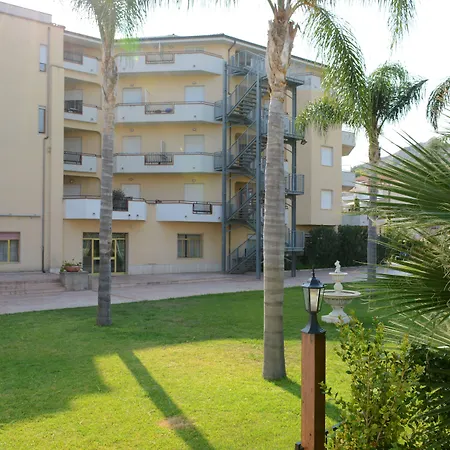 Castelvetere 3* Caulonia