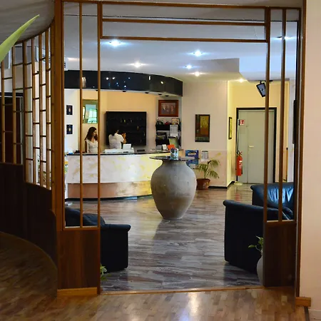 ホテル Castelvetere 3*