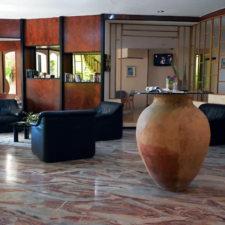 Castelvetere Hotel 3*