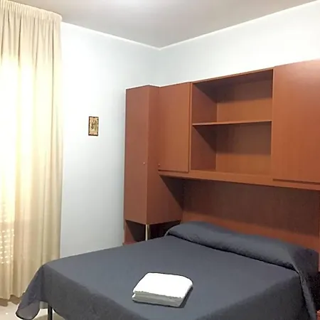 מלון Castelvetere Caulonia