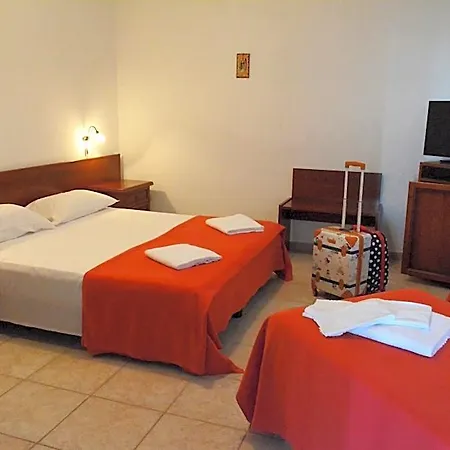 Castelvetere 3* Caulonia