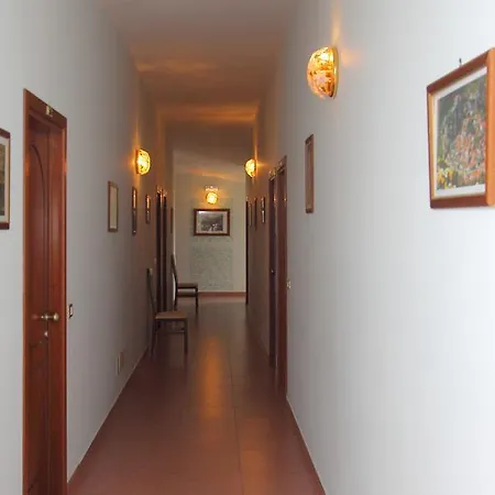 מלון Castelvetere 3*