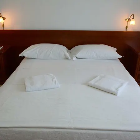 Castelvetere Hotel 3*