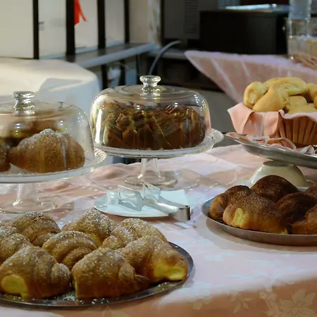 호텔 Castelvetere Caulonia