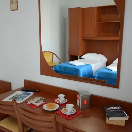Castelvetere 3*