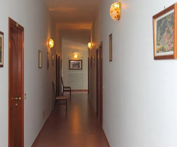 Hotel Castelvetere 3*