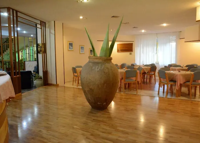 호텔 Castelvetere 3*